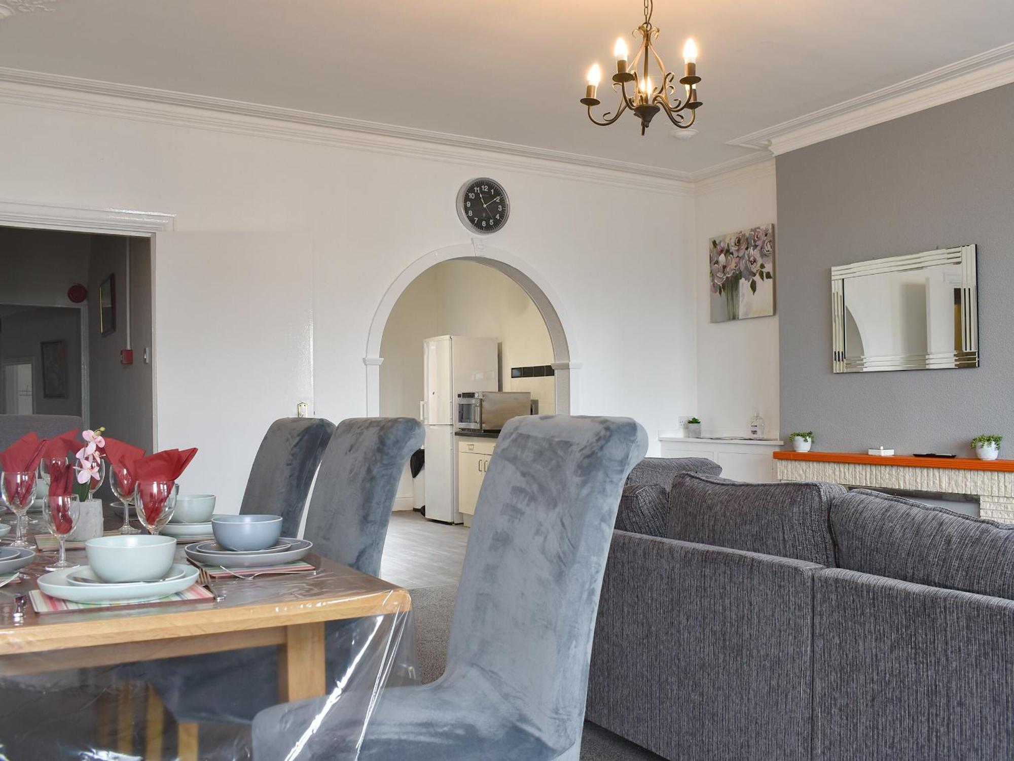 South Side Apartment Бринлингтон Экстерьер фото